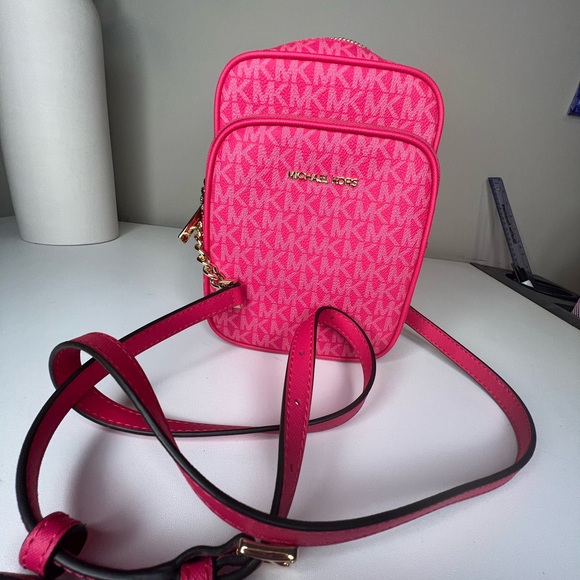 Michael Kors Jet Set Travel Medium Signature Logo Crossbody Bag Electric Pink - Picture 3 of 11